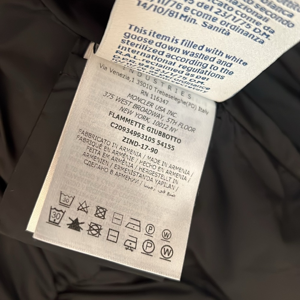Moncler Flammette Puffer - Picture 8 of 11
